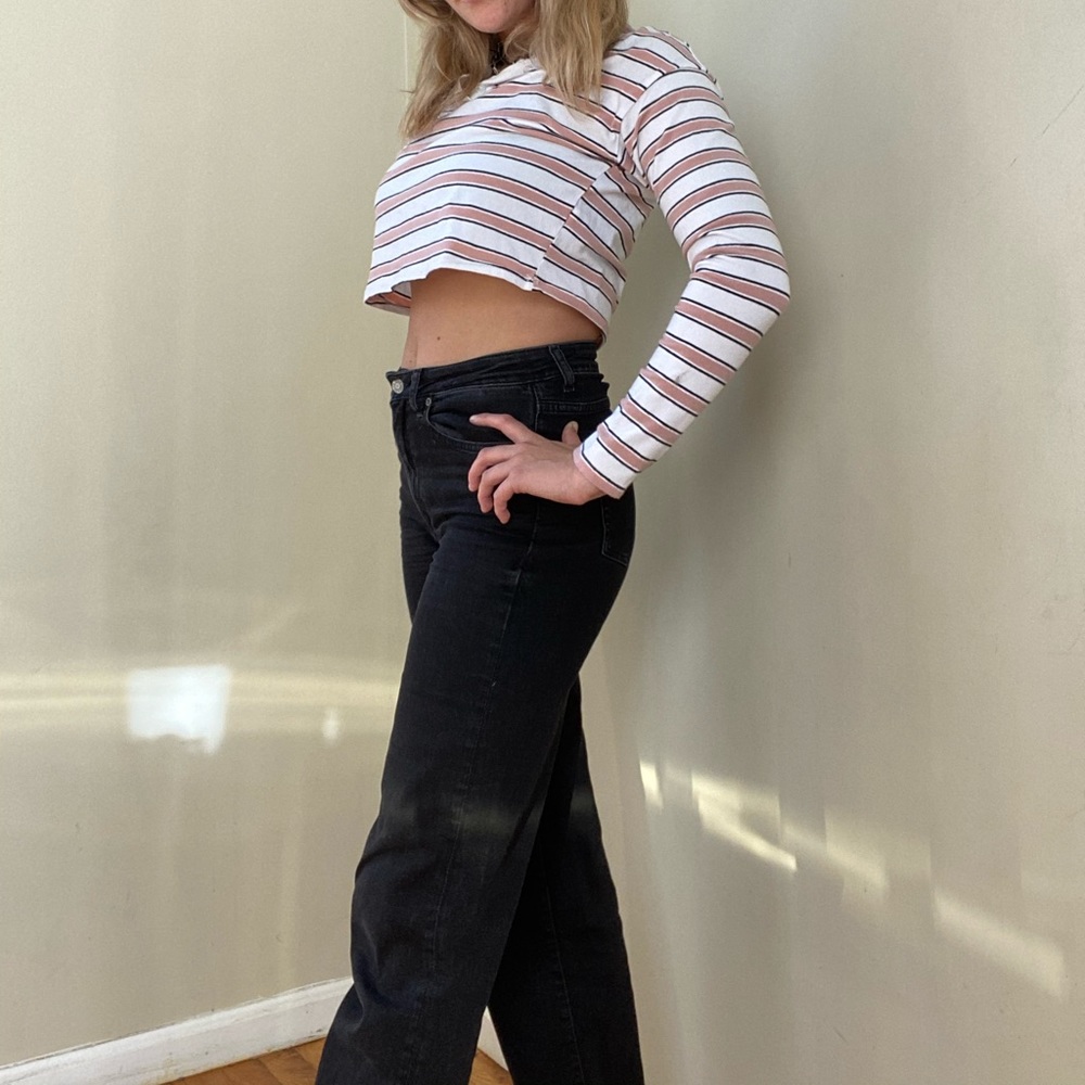Stripped cropped top! - Picture 3 of 4